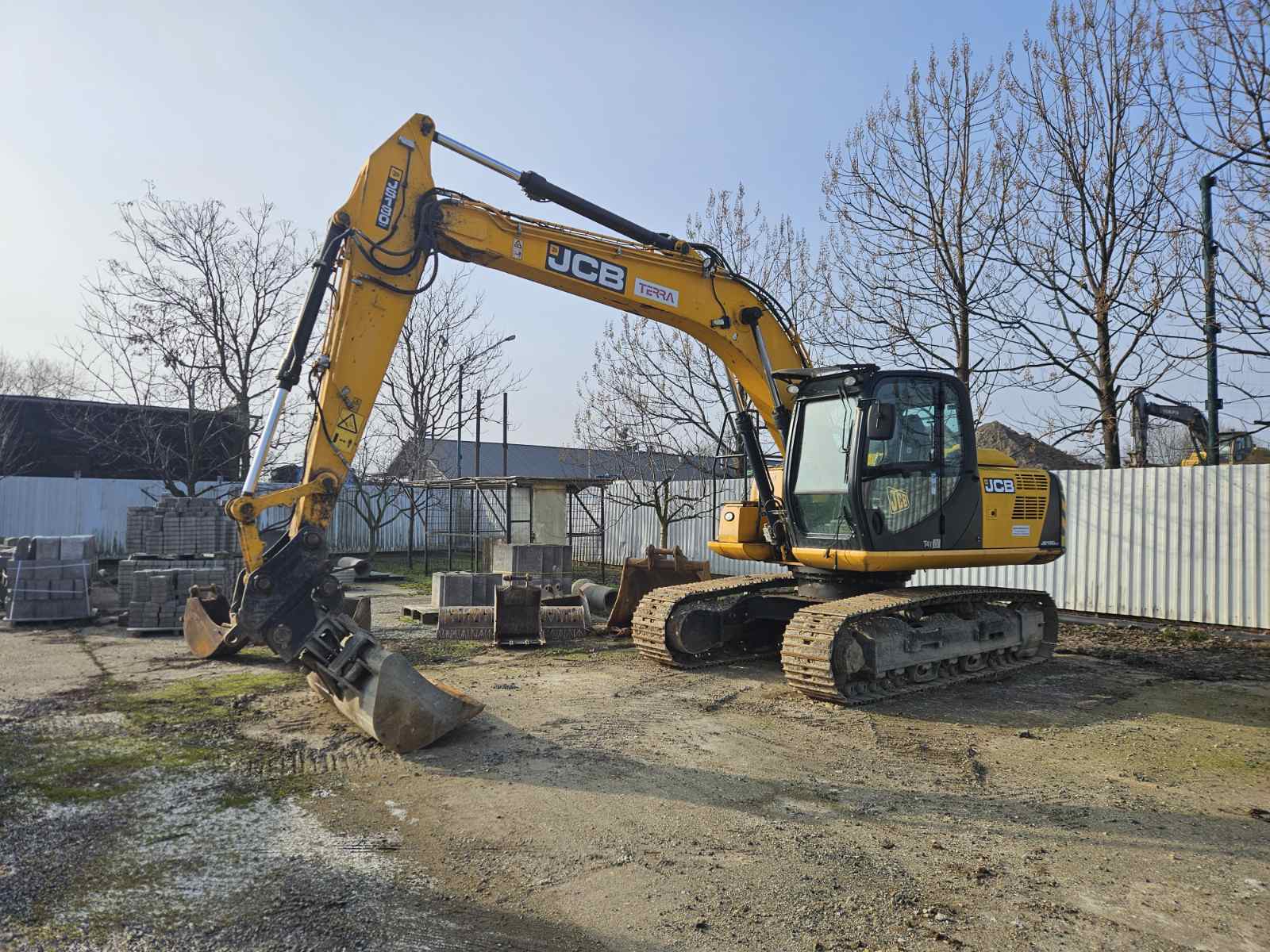 JCB JS130